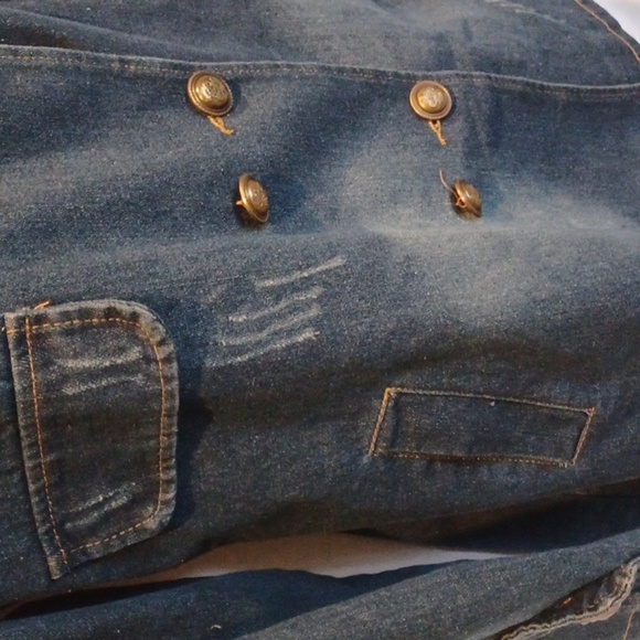 Women’s Button Front Distressed Denim Blue jean Coat fits like large, 22" ptp - Picture 3 of 7